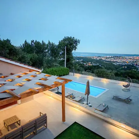 Gorgeous In * Solin